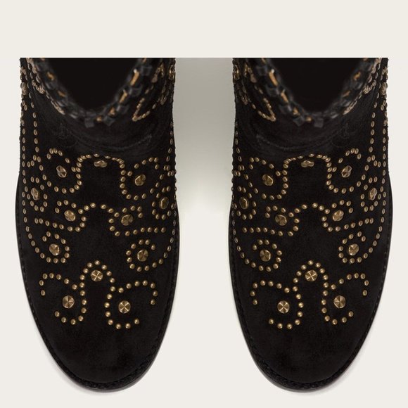 Frye VICTORIA Luxe Studs Italian Suede Leather Boots NEW Black Women's 9.5 🎉HP - Picture 5 of 13